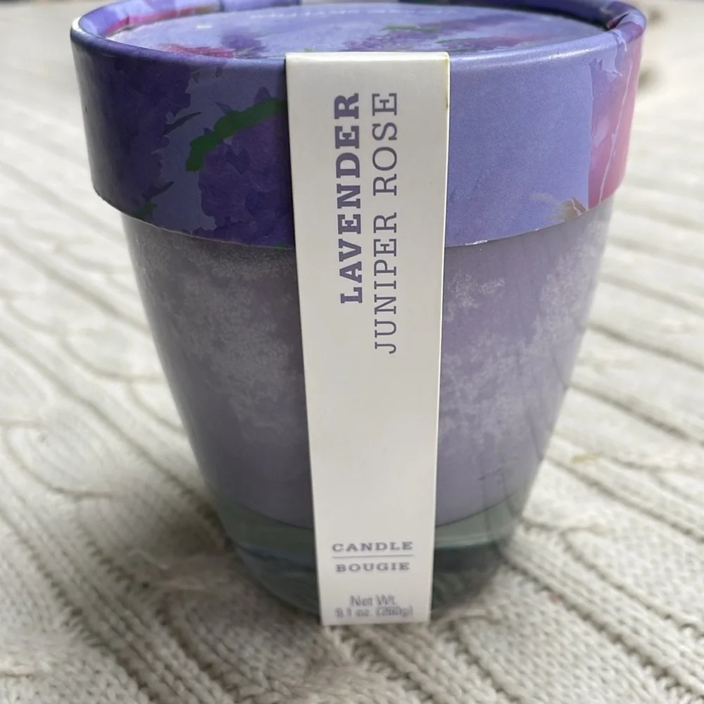 NWOT Williams-Sonoma Lavender Juniper Rose Candle. 9.1 oz. 45 hr burn time.